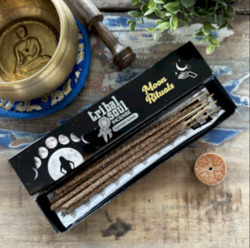 12x Bâtons d’Encens Spirituels Tribal Soul + Support en Céramique – Moon Ritual